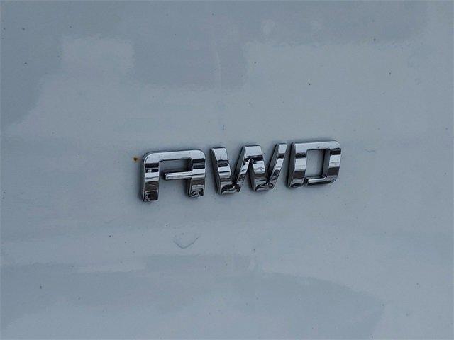 Photo of 2024 Summit White Chevrolet Blazer