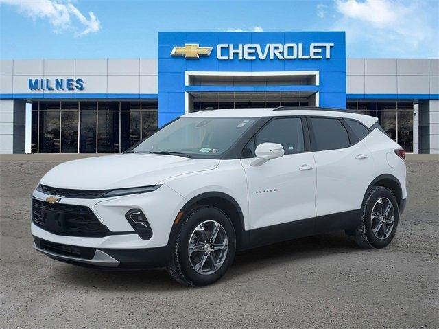 Photo of 2024 Summit White Chevrolet Blazer
