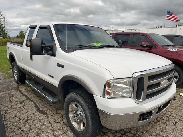 Photo of 2005 Oxford White Clearcoat Ford F-250