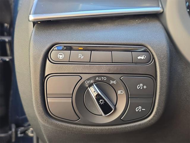 Photo of 2025 Blue INFINITI QX50