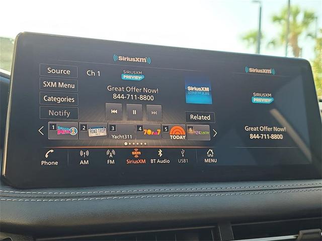 Photo of 2022 Glacier White INFINITI QX60