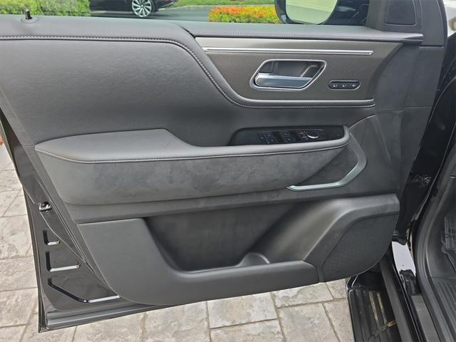 Photo of 2025 Black Obsidian INFINITI QX80