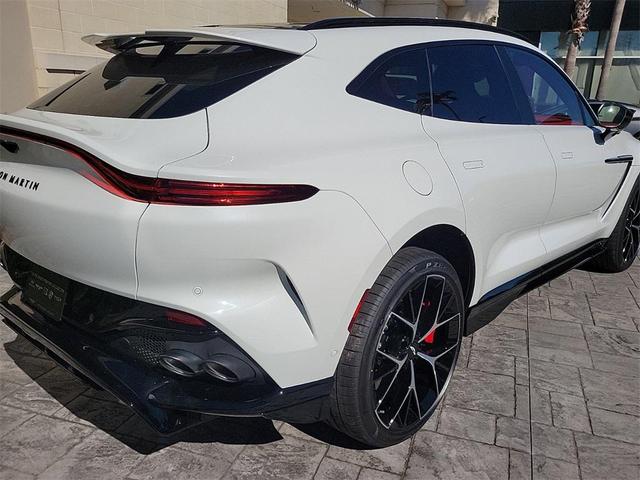 Photo of 2025 Zenith White Aston Martin DBX