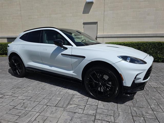 Photo of 2025 Zenith White Aston Martin DBX