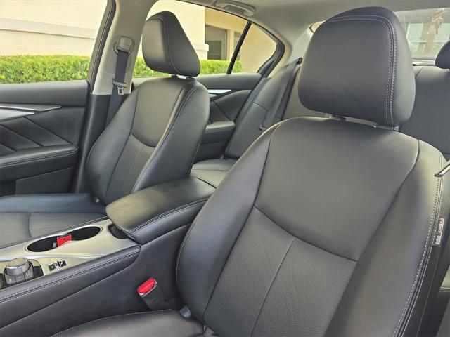 Photo of 2022 Majestic White INFINITI Q50