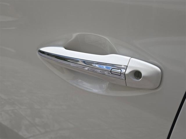 Photo of 2022 Majestic White INFINITI Q50