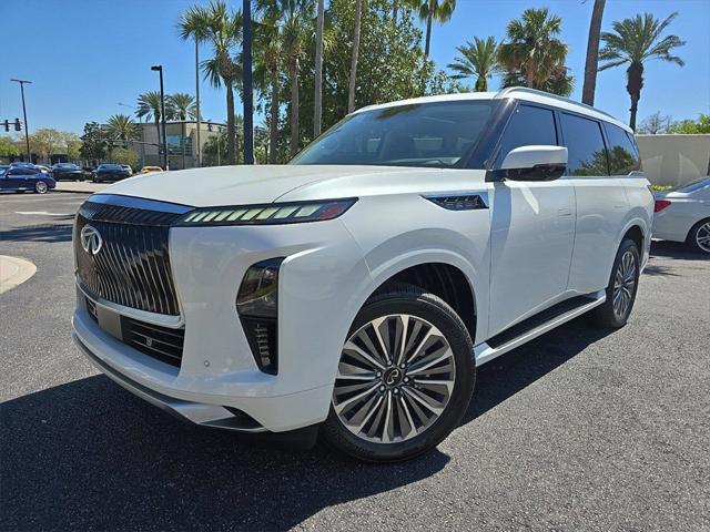 Photo of 2025 White INFINITI QX80