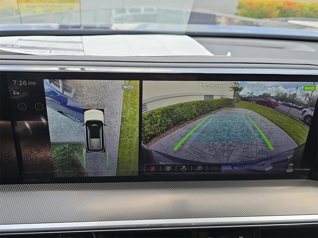 Photo of 2025 Blue INFINITI QX80