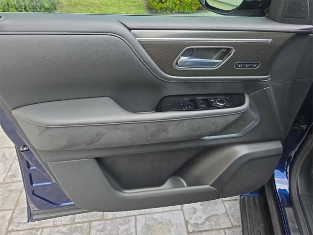 Photo of 2025 Blue INFINITI QX80