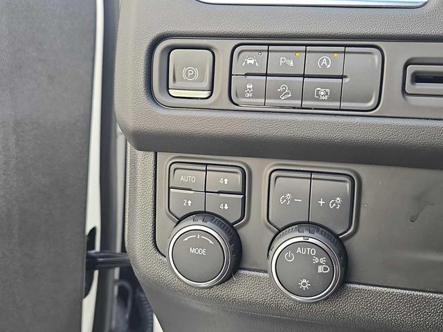 Photo of 2023 Iridescent Pearl Tricoat Chevrolet Tahoe