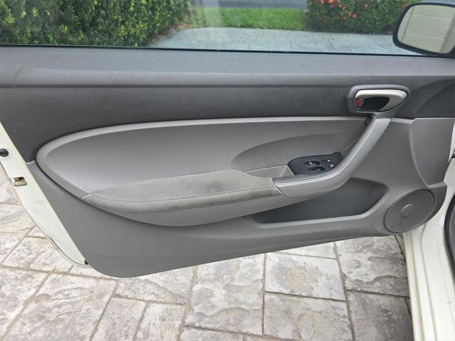 Photo of 2010 Taffeta White Honda Civic