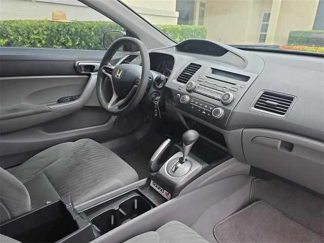 Photo of 2010 Taffeta White Honda Civic