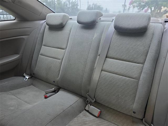 Photo of 2010 Taffeta White Honda Civic