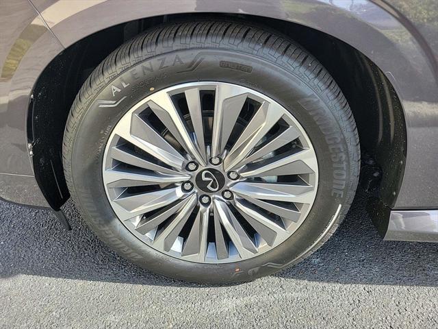 Photo of 2025 Anthracite Gray INFINITI QX80