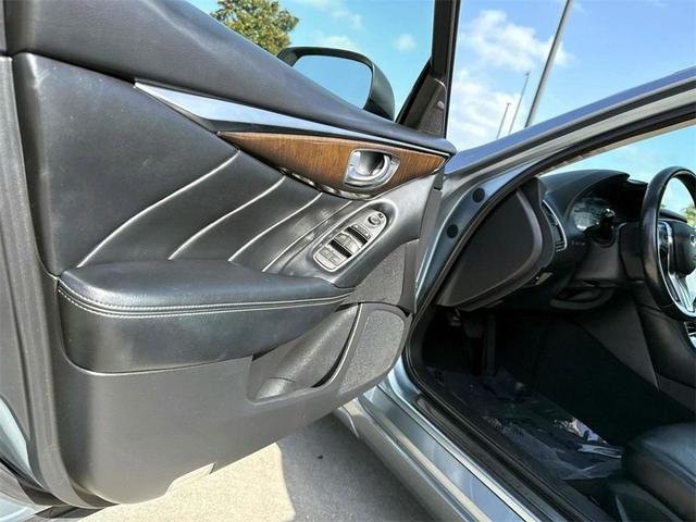 Photo of 2018 Hagane Blue INFINITI Q50