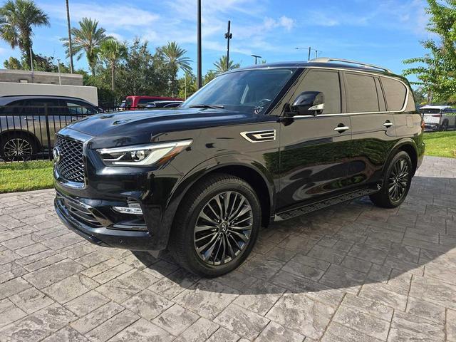 Photo of 2024 Mineral Black INFINITI QX80