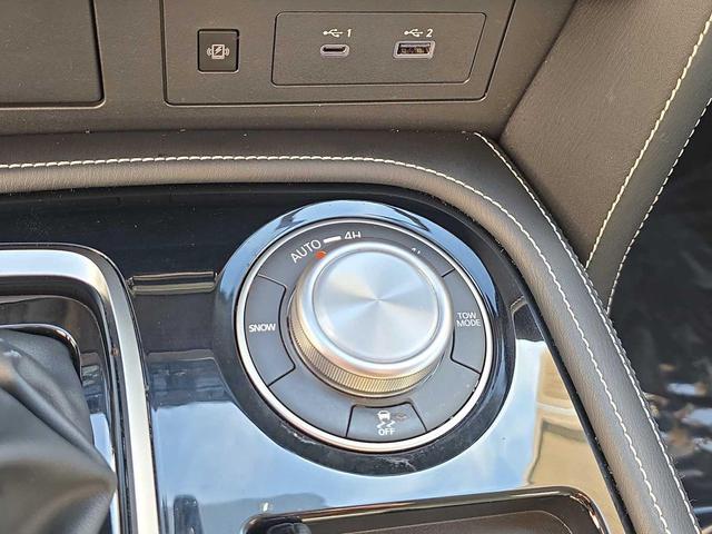 Photo of 2024 Mineral Black INFINITI QX80
