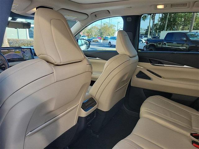 Photo of 2025 Warm Titanium INFINITI QX60