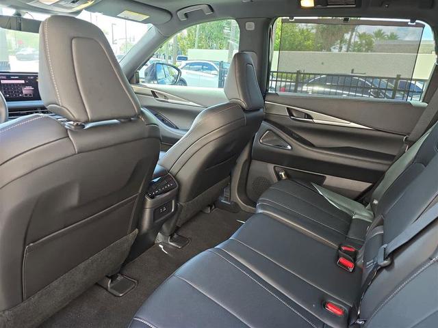Photo of 2025 Mineral Black INFINITI QX60