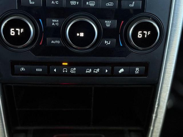 Photo of 2015 Whtie Land Rover Discovery Sport
