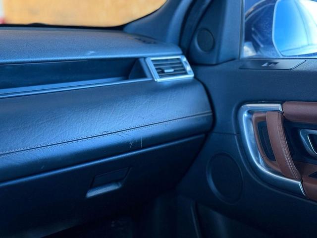Photo of 2015 Whtie Land Rover Discovery Sport