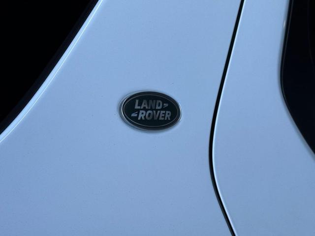 Photo of 2015 Whtie Land Rover Discovery Sport