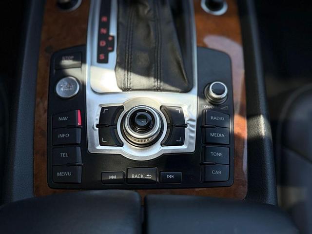 Photo of 2014 Gray Audi Q7
