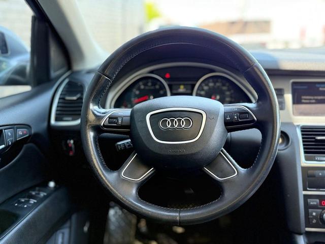 Photo of 2014 Gray Audi Q7