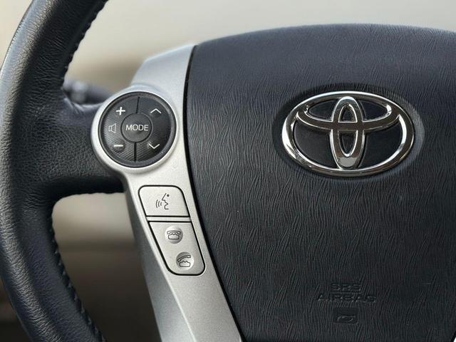 Photo of 2014 Blue Toyota Prius v