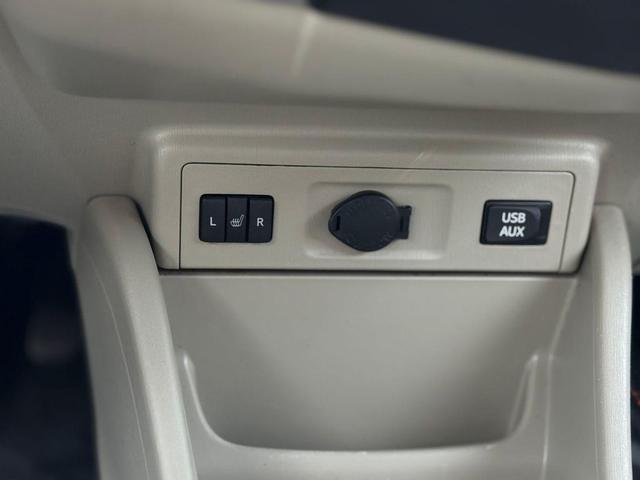 Photo of 2014 Blue Toyota Prius v