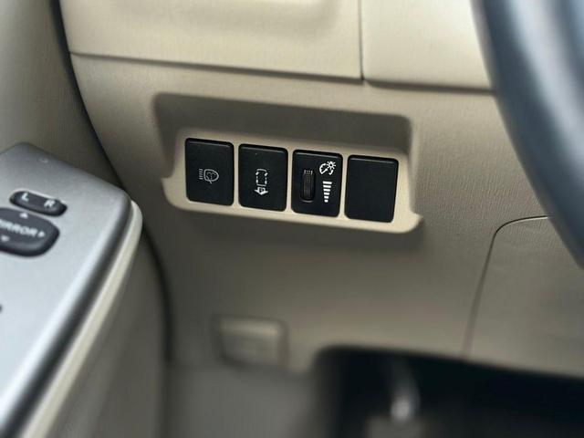 Photo of 2014 Blue Toyota Prius v
