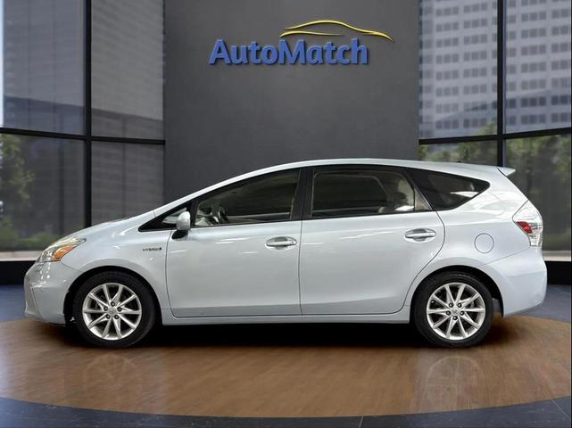 Photo of 2014 Blue Toyota Prius v