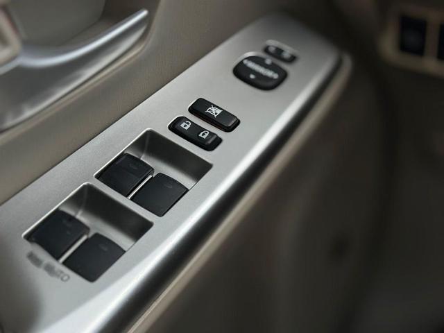 Photo of 2014 Blue Toyota Prius v
