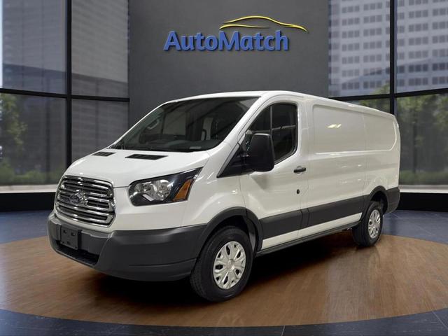 Photo of 2018 Oxford White Ford Transit-250