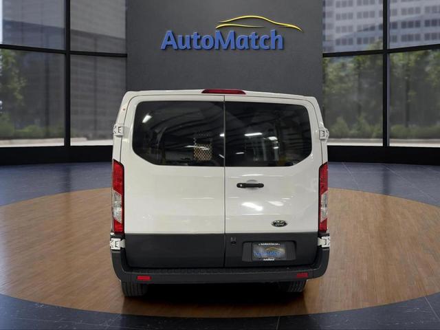 Photo of 2018 Oxford White Ford Transit-250