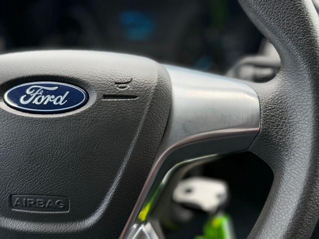 Photo of 2018 Oxford White Ford Transit-250