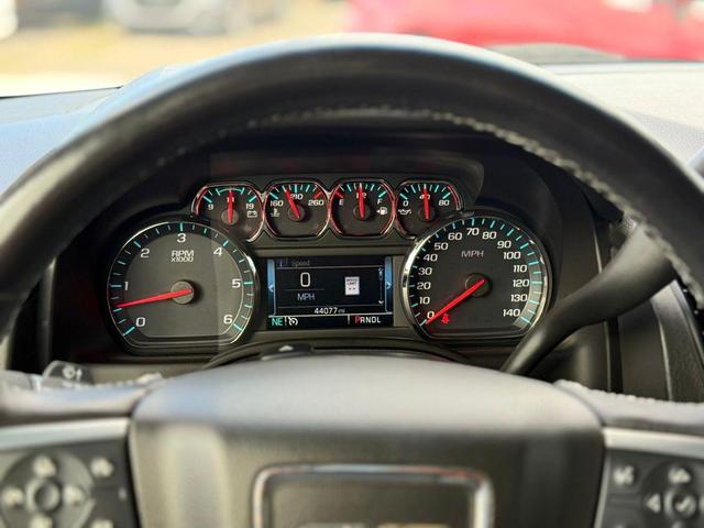 Photo of 2019 White Frost Tricoat GMC Yukon XL