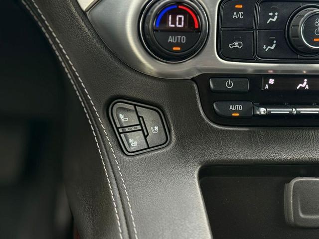 Photo of 2019 White Frost Tricoat GMC Yukon XL