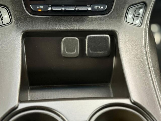 Photo of 2019 White Frost Tricoat GMC Yukon XL