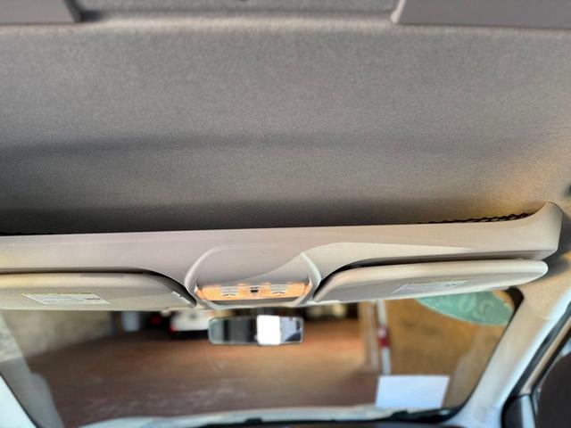 Photo of 2021 Bright White Clear Coat RAM ProMaster City