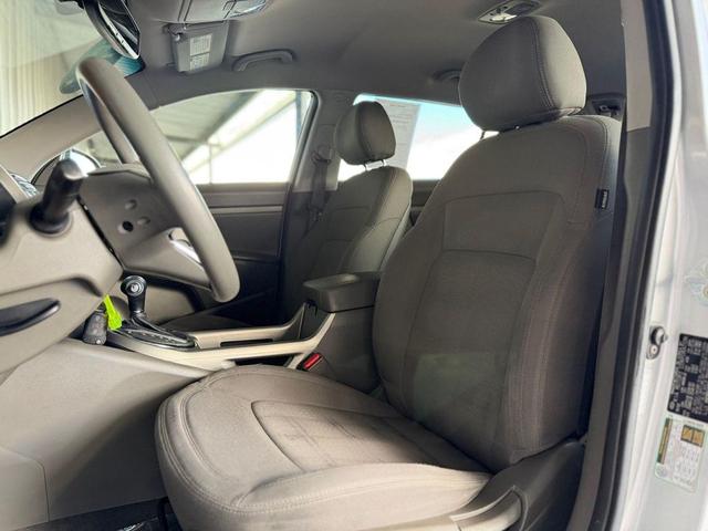 Photo of 2013 Bright Silver Kia Sportage