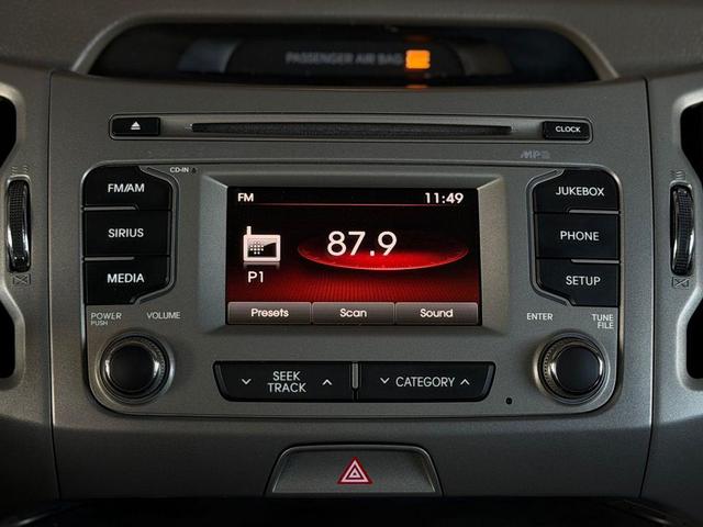 Photo of 2013 Bright Silver Kia Sportage