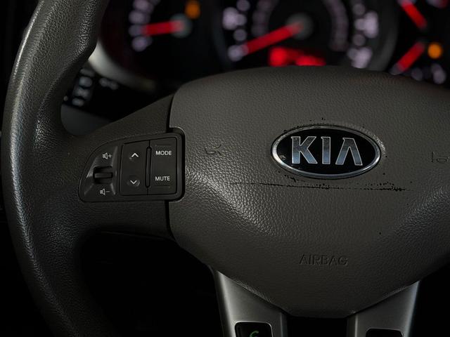 Photo of 2013 Bright Silver Kia Sportage