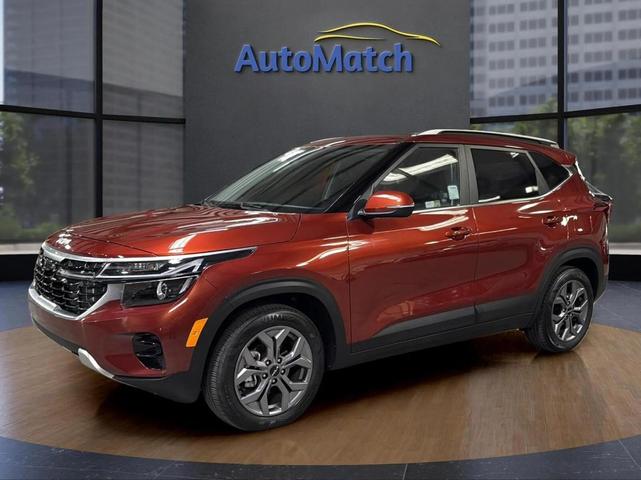 Photo of 2024 Mars Orange Kia Seltos