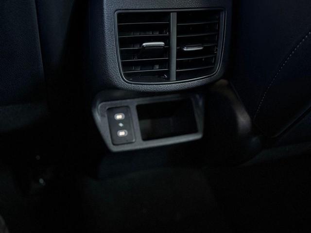 Photo of 2024 Mars Orange Kia Seltos
