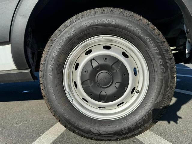 Photo of 2019 Oxford White Ford Transit-250
