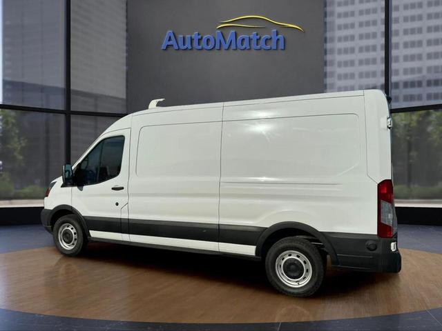 Photo of 2019 Oxford White Ford Transit-250