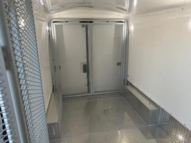 Photo of 2019 Oxford White Ford Transit-250