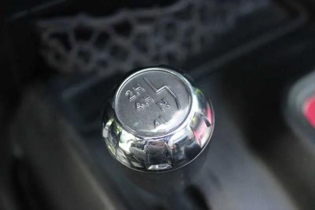 Photo of 2013 Gecko Pearl Jeep Wrangler