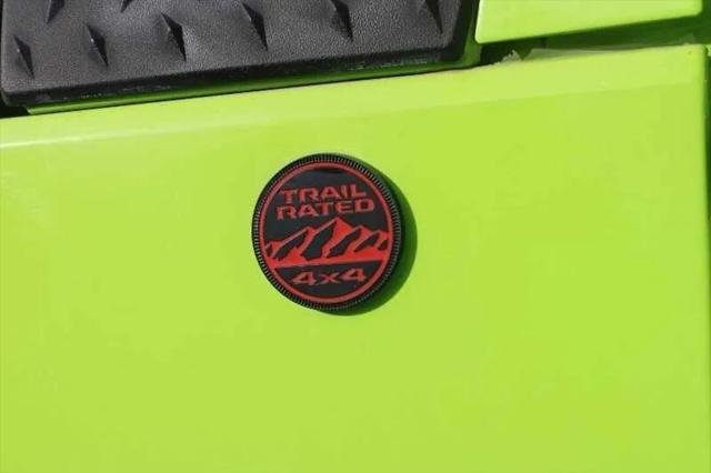 Photo of 2013 Gecko Pearl Jeep Wrangler